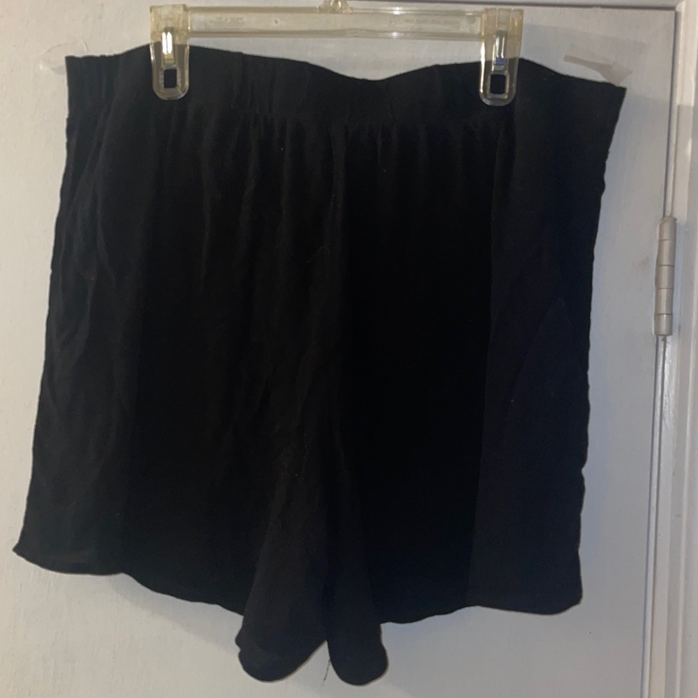 Women's Black Shorts​